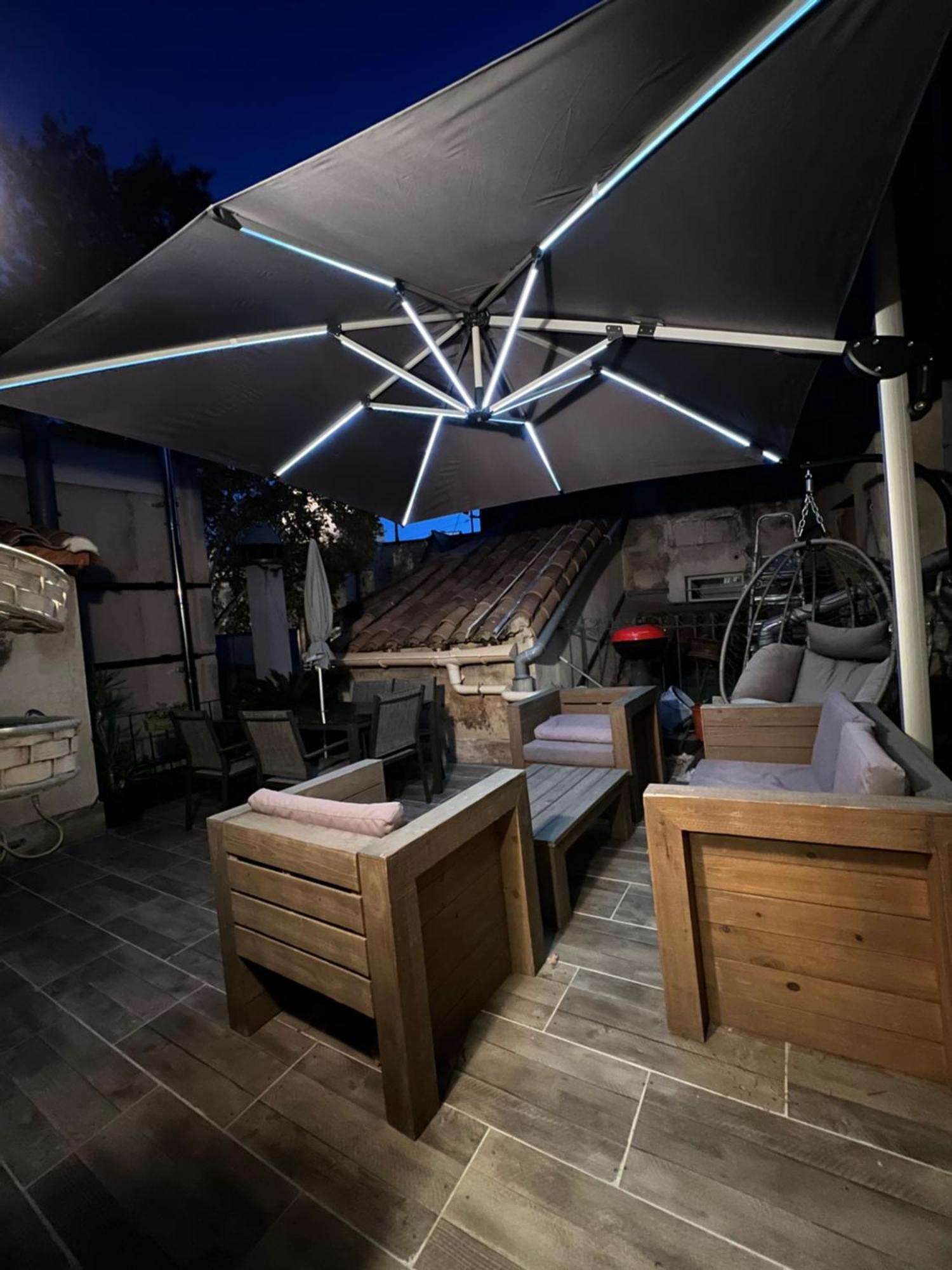 Apartament Renove, Vue Sur Palais Des Papes, Terrasse Et Wifi Troisieme Etage Awinion Zewnętrze zdjęcie